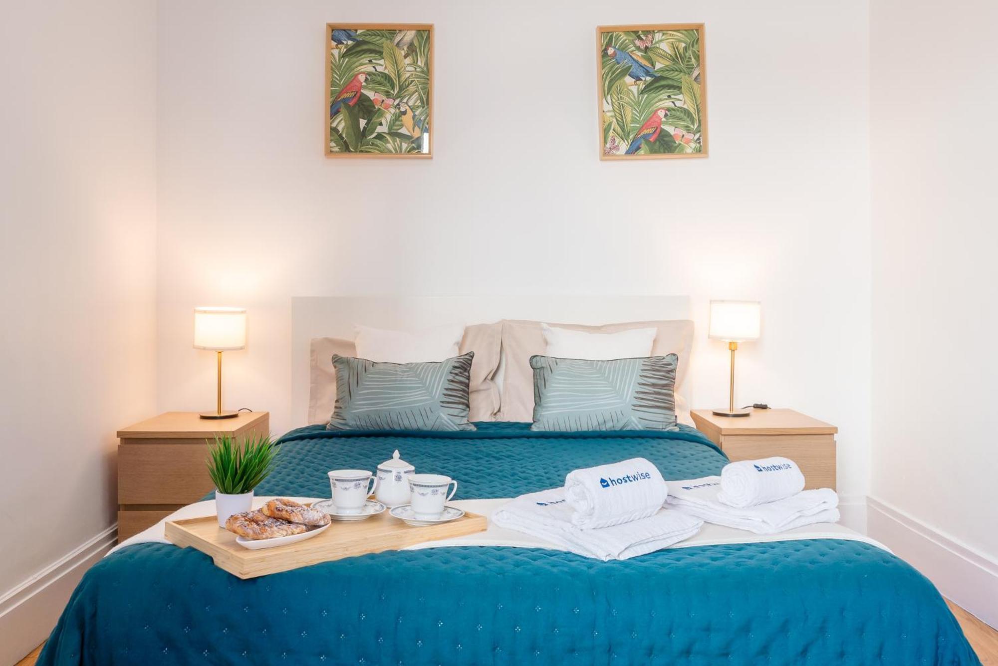 Host Wise - Spacious Comfortable Apartment - Balcony Porto Kültér fotó