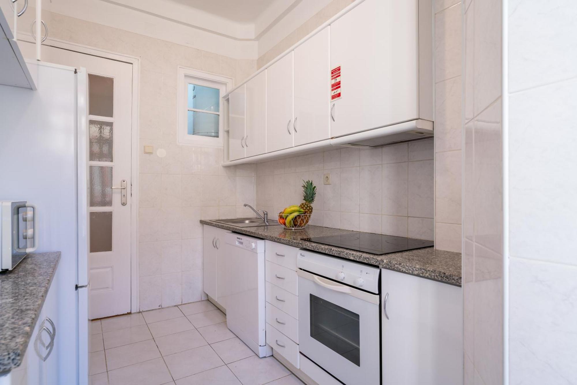 Host Wise - Spacious Comfortable Apartment - Balcony Porto Kültér fotó