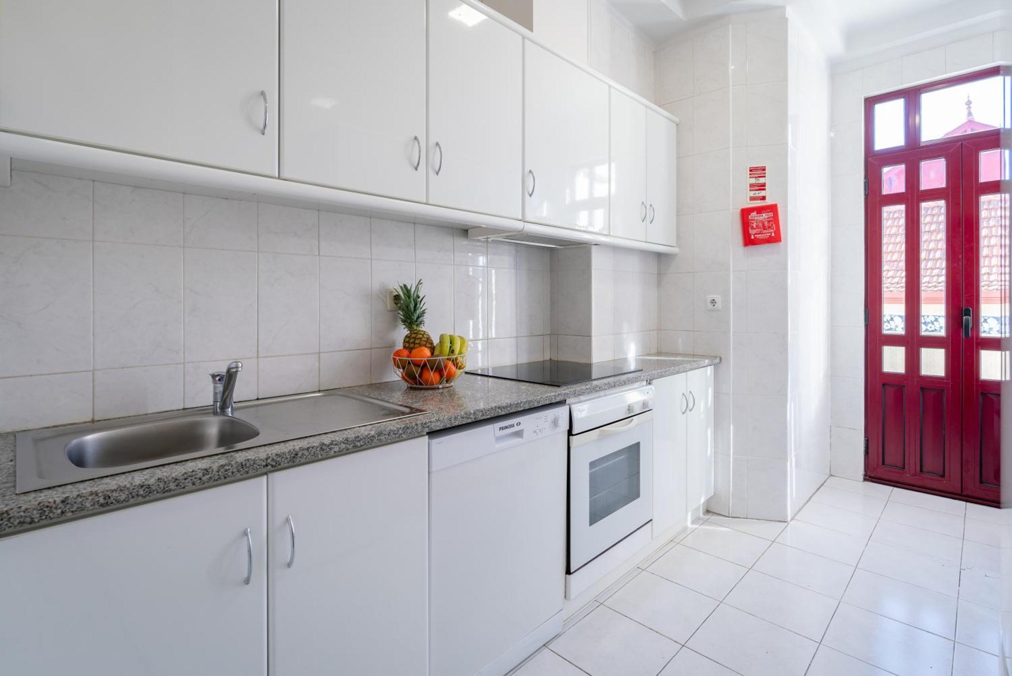 Host Wise - Spacious Comfortable Apartment - Balcony Porto Kültér fotó