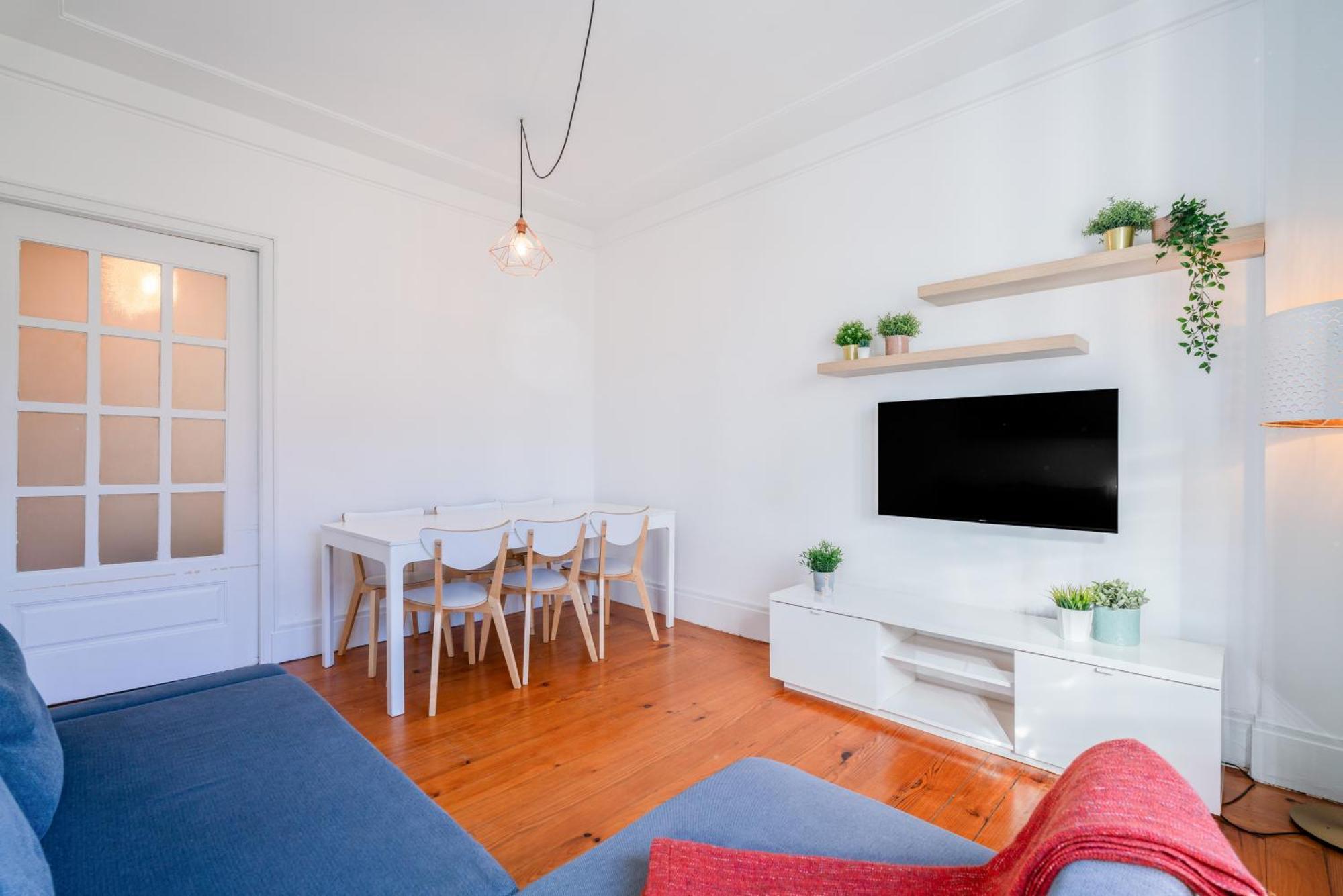 Host Wise - Spacious Comfortable Apartment - Balcony Porto Kültér fotó